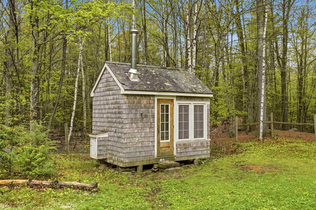 186 Hackleboro Road, Canterbury, NH 03224