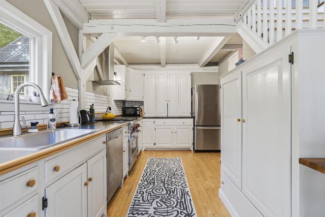 186 Hackleboro Road, Canterbury, NH 03224