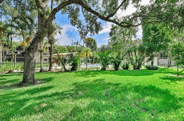 7675 NW 79th Avenue 114, Tamarac, FL 33321
