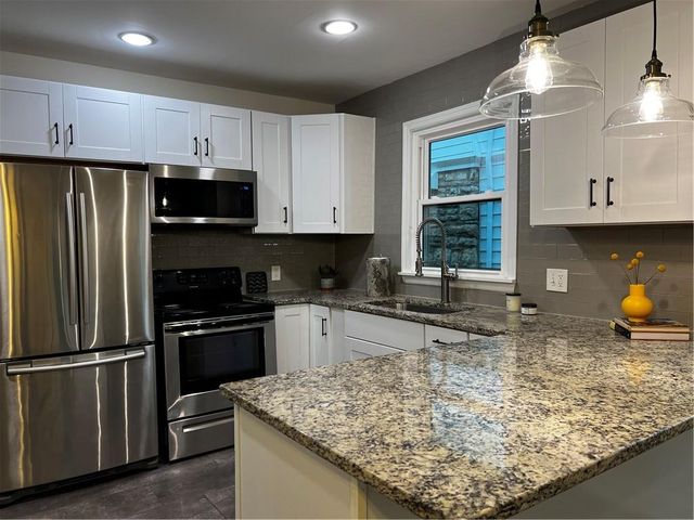 3304 W COLEMAN Road, Kansas City, MO 64111