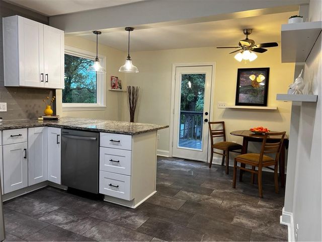 3304 W COLEMAN Road, Kansas City, MO 64111
