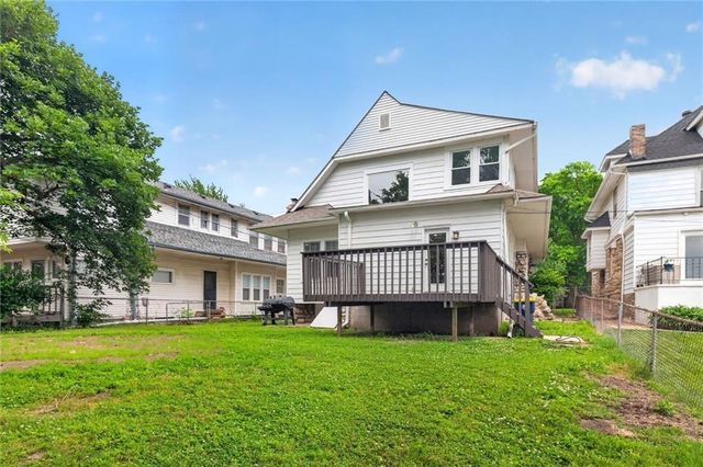 3304 W COLEMAN Road, Kansas City, MO 64111