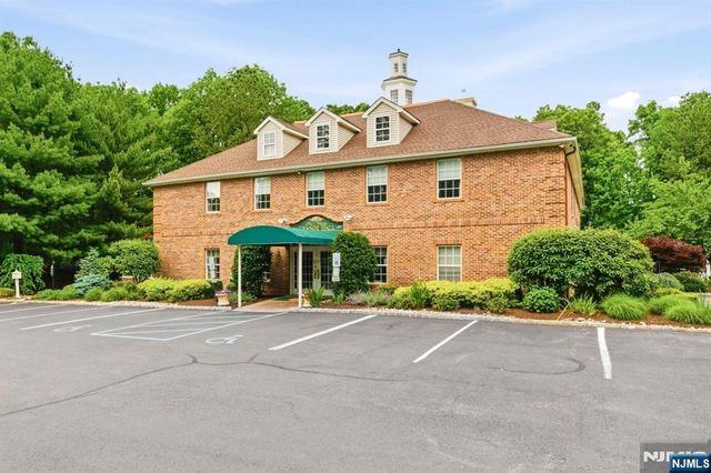 1208 Richmond 208, West Milford, NJ 07480