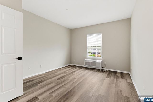 1208 Richmond 208, West Milford, NJ 07480
