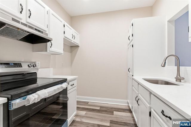 1208 Richmond 208, West Milford, NJ 07480