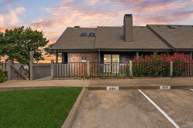 928 Signal Ridge Place, Rockwall, TX 75032