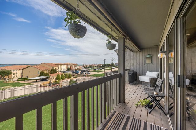 928 Signal Ridge Place, Rockwall, TX 75032