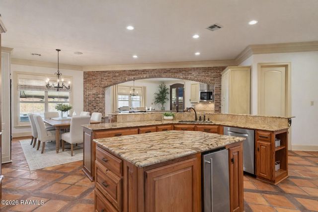 100 Stone Creek Cove, Lafayette, LA 70508