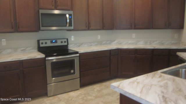 1035 Potenza Drive, West Melbourne, FL 32904