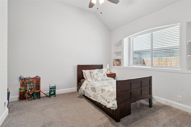 326 W Autumn Hill Bluff, Lavon, TX 75166