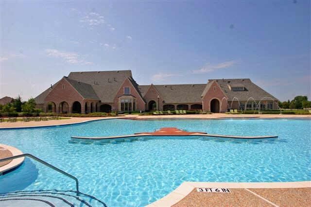 326 W Autumn Hill Bluff, Lavon, TX 75166