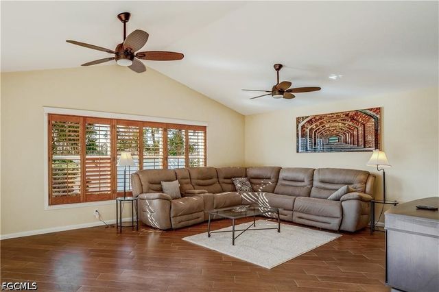 1922 Cape Coral PKWY W, Cape Coral, FL 33914