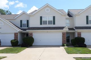154 Homeshire Drive 27, Wentzville, MO 63385