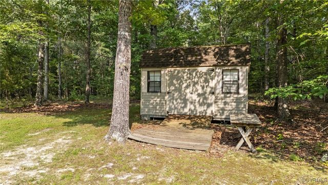325 Hamlet Rd, Manakin Sabot, VA 23103