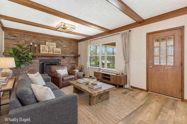 9301 Sunderland Way, West Chester, OH 45069