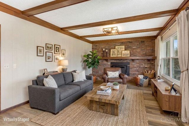 9301 Sunderland Way, West Chester, OH 45069