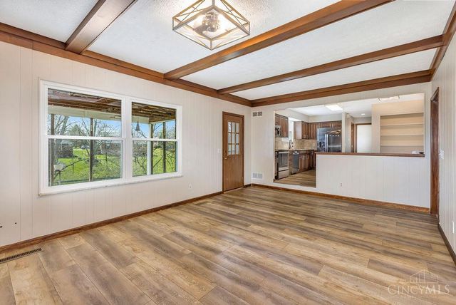 9301 Sunderland Way, West Chester, OH 45069