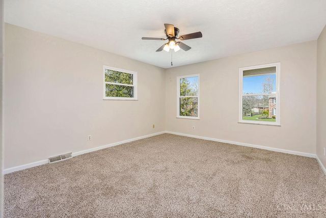 9301 Sunderland Way, West Chester, OH 45069