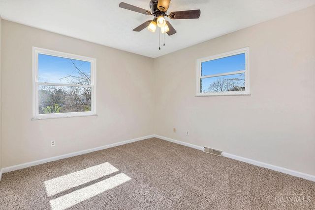 9301 Sunderland Way, West Chester, OH 45069