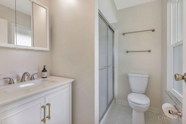 9301 Sunderland Way, West Chester, OH 45069