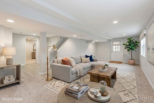 9301 Sunderland Way, West Chester, OH 45069