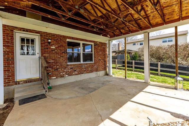 9301 Sunderland Way, West Chester, OH 45069