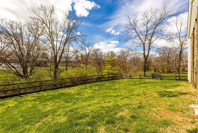 9301 Sunderland Way, West Chester, OH 45069