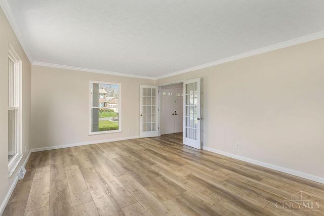 9301 Sunderland Way, West Chester, OH 45069