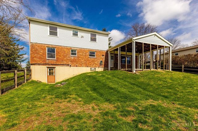 9301 Sunderland Way, West Chester, OH 45069