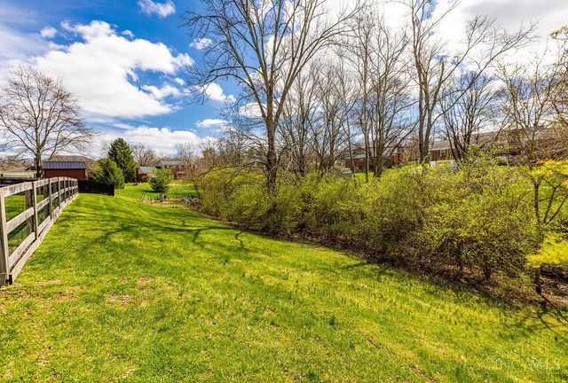 9301 Sunderland Way, West Chester, OH 45069