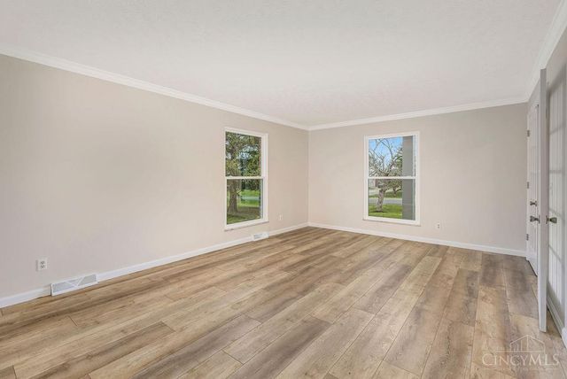 9301 Sunderland Way, West Chester, OH 45069