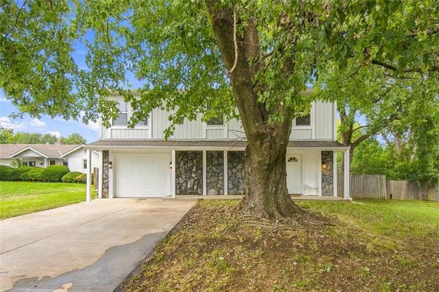 11810 W 79TH Street, Lenexa, KS 66214
