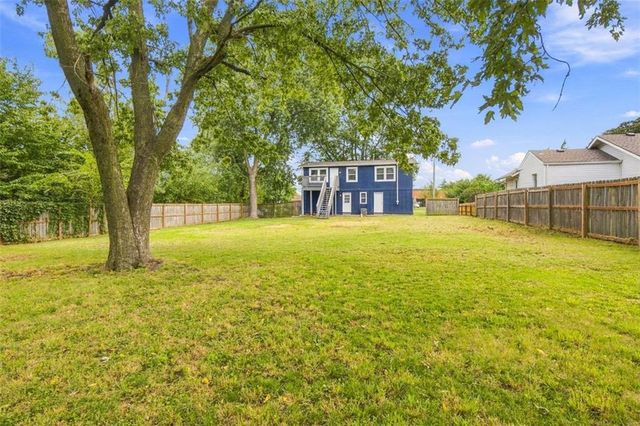 11810 W 79TH Street, Lenexa, KS 66214