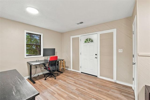 11810 W 79TH Street, Lenexa, KS 66214