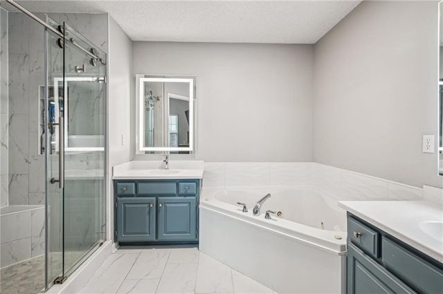 5501 NW 90th Street, Kansas City, MO 64154