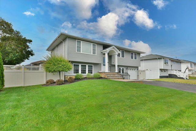 62 S Bay Avenue, Massapequa, NY 11758