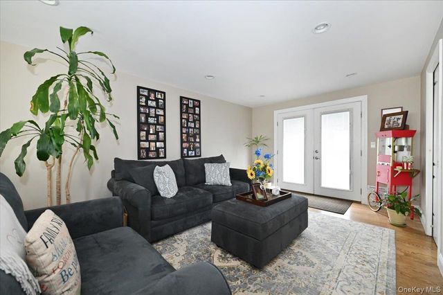 62 S Bay Avenue, Massapequa, NY 11758