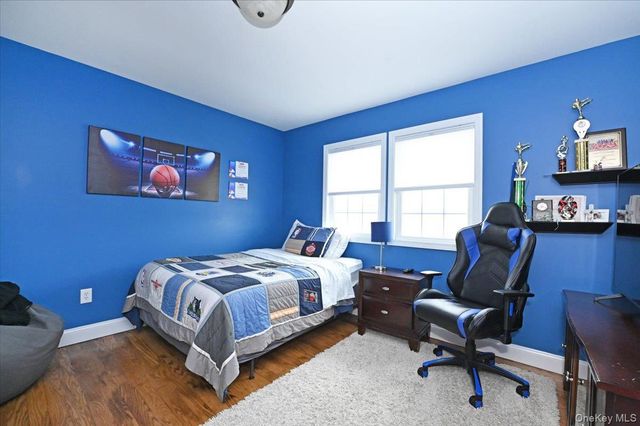 62 S Bay Avenue, Massapequa, NY 11758