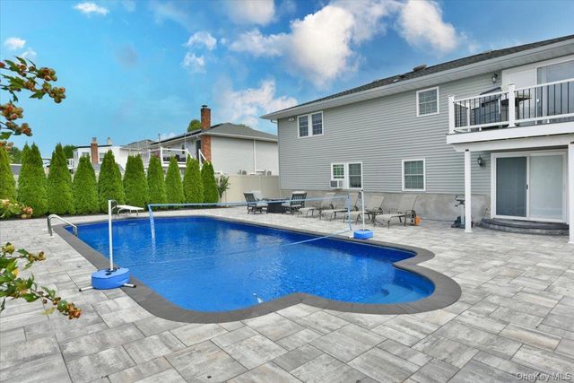 62 S Bay Avenue, Massapequa, NY 11758