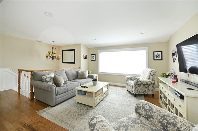 62 S Bay Avenue, Massapequa, NY 11758