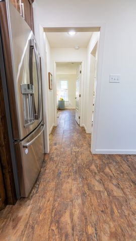 904 Meadowlark Lane, Granbury, TX 76048