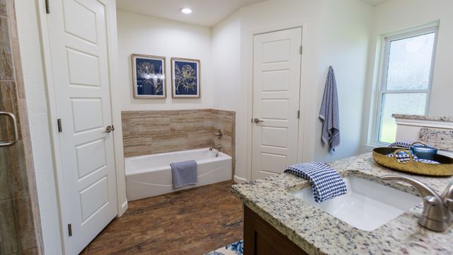 904 Meadowlark Lane, Granbury, TX 76048