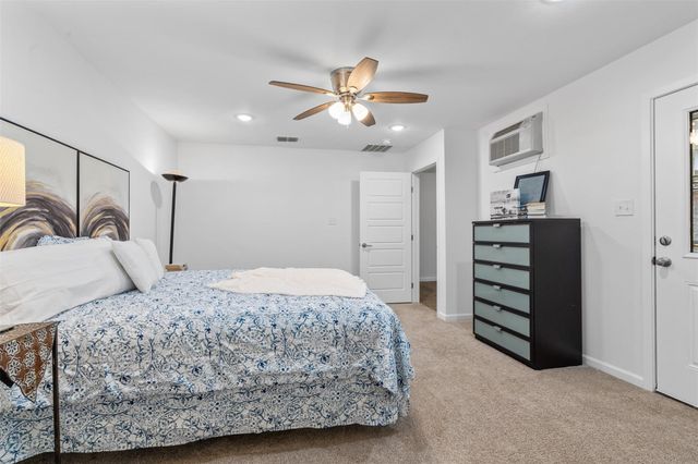 904 Meadowlark Lane, Granbury, TX 76048