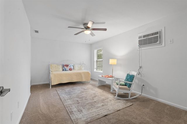 904 Meadowlark Lane, Granbury, TX 76048