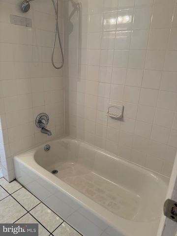 23-6 FLORENCE TOLLGATE, Florence, NJ 08518