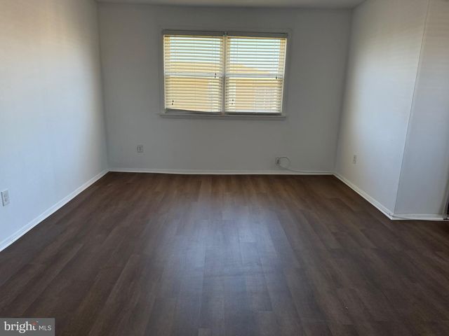 23-6 FLORENCE TOLLGATE, Florence, NJ 08518