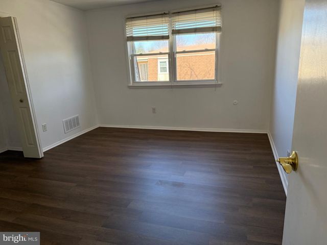 23-6 FLORENCE TOLLGATE, Florence, NJ 08518