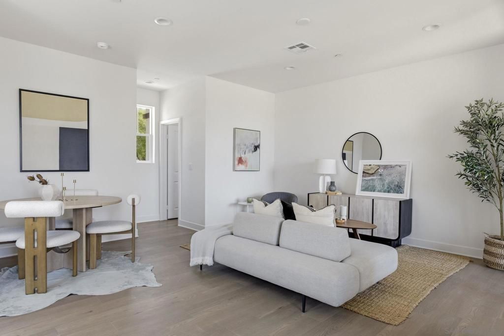 Image 5 of property listing at 201 Sarina Ln, San Marcos, CA 92069