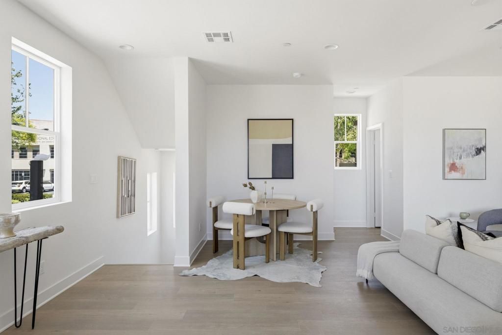 Image 6 of property listing at 201 Sarina Ln, San Marcos, CA 92069