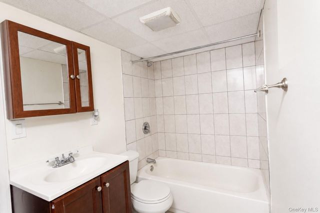 132 48th Street, Lindenhurst, NY 11757